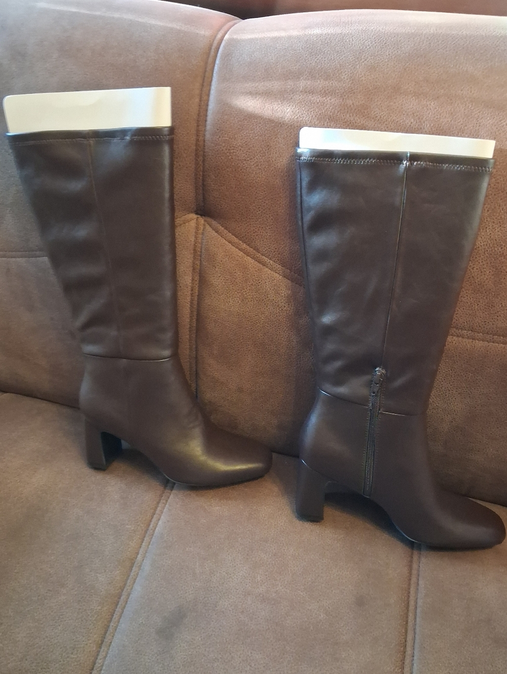 Madden NYC Classic Tall Brown Women's Heeled Dress Boots Size 9 - Picture 8 of 8